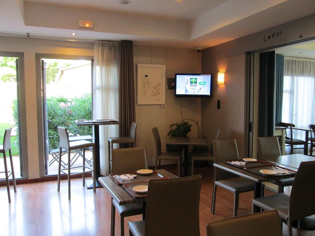 Top Motel Istres Zewnętrze zdjęcie
