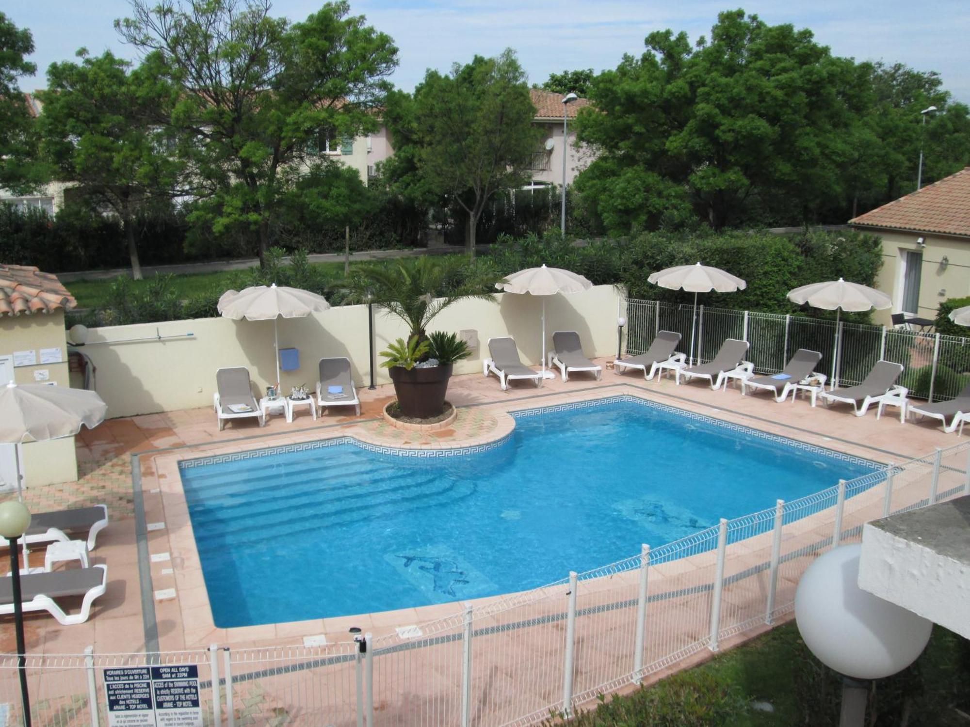 Top Motel Istres Zewnętrze zdjęcie