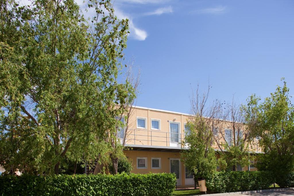 Top Motel Istres Zewnętrze zdjęcie