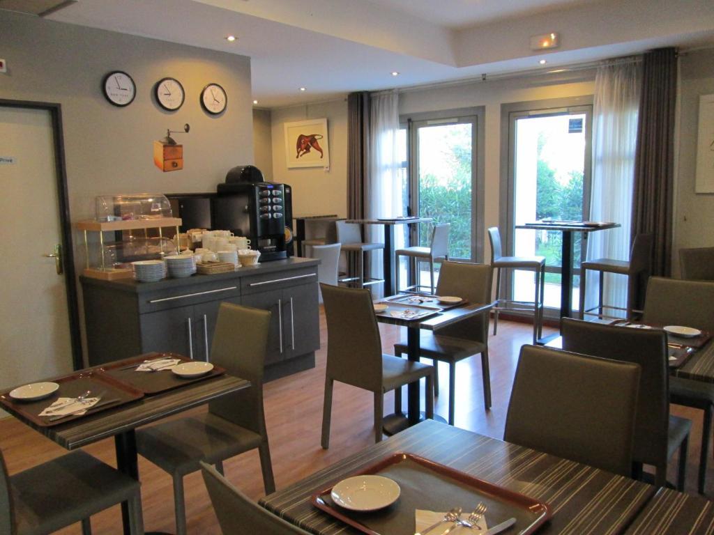 Top Motel Istres Zewnętrze zdjęcie